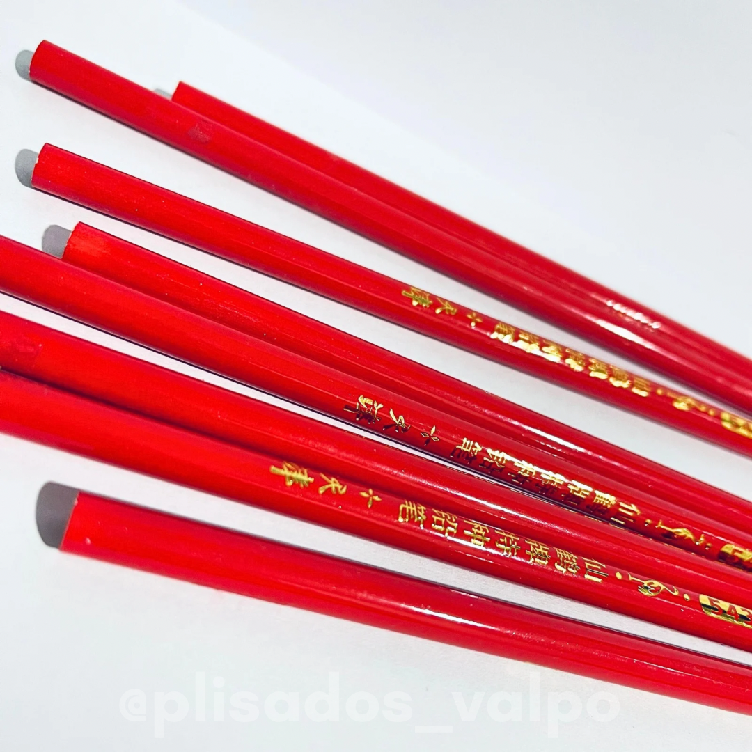 Lápiz sastre rojo