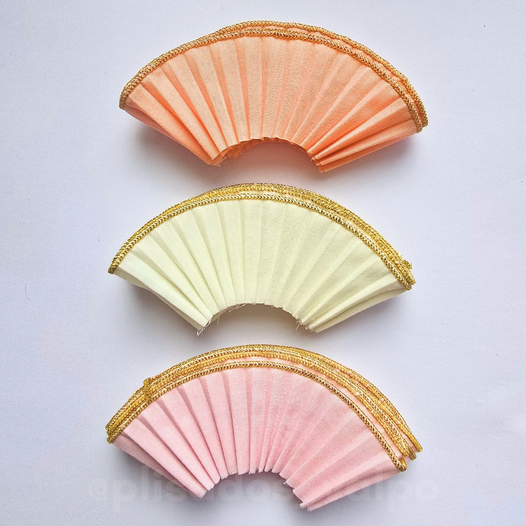 Mini plisados BRILLANTES / 12u. Dorado (surtido)