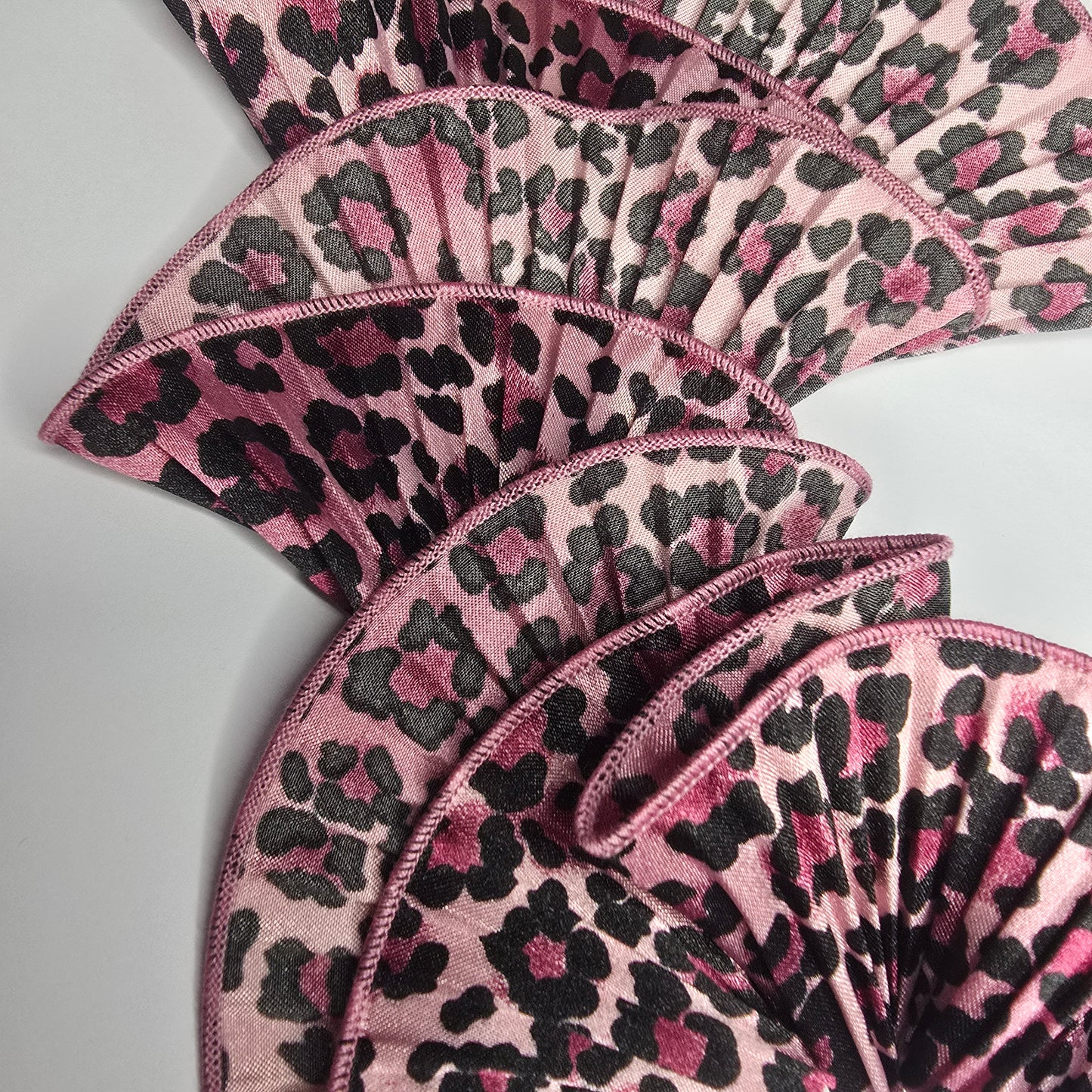 Plisado satín / Animal print rosado